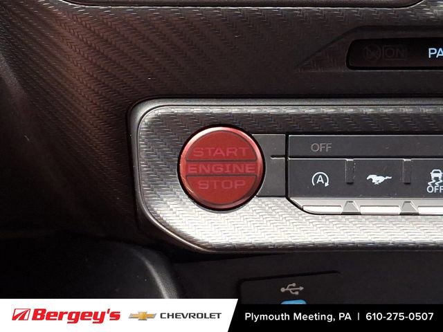 Used 2025 Ford Mustang Coupe RWD image 25