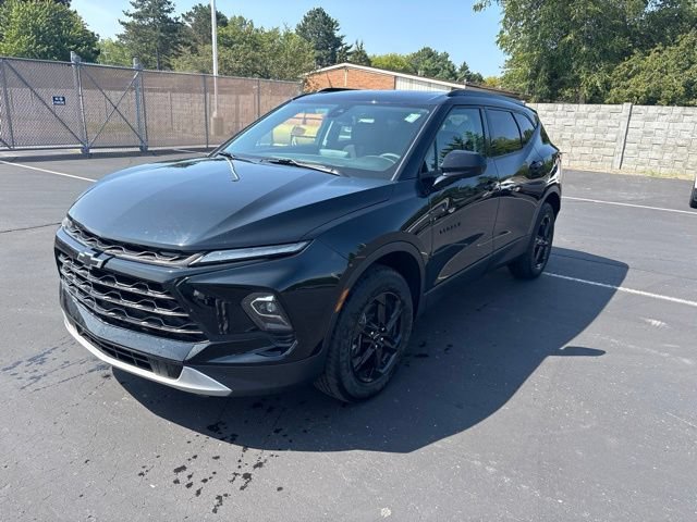 Certified 2024 Chevrolet Blazer LT w/ Convenience Package FWD image 2