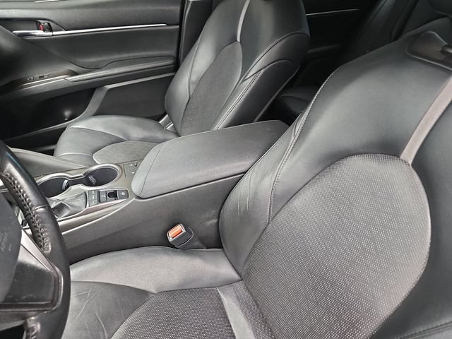 Used 2022 Toyota Camry XSE FWD image 15