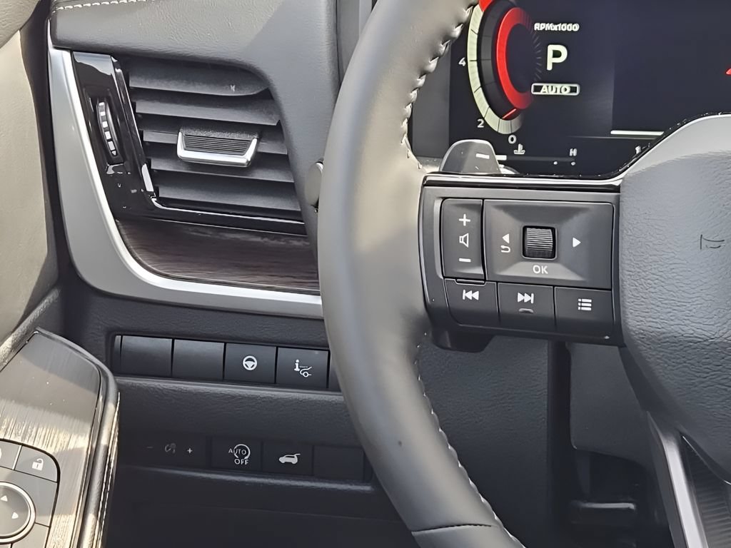 Used 2026 Nissan Rogue Platinum w/ Platinum Premium Package AWD/4WD image 26