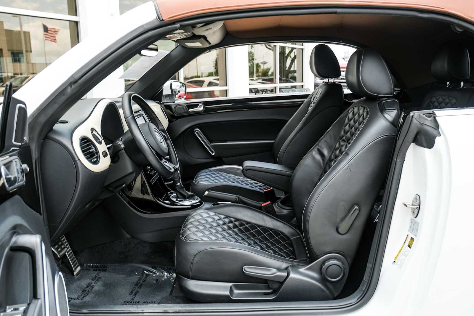 Used 2019 Volkswagen Beetle 2.0T Final Edition SEL FWD image 4