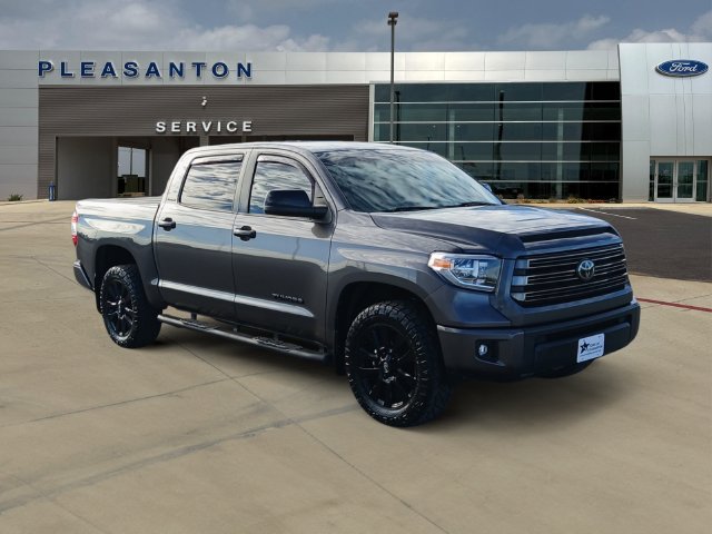 Used 2021 Toyota Tundra Limited w/ Nightshade Special Edition AWD/4WD image 7