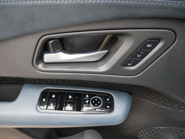 Certified 2024 Nissan Ariya AWD image 18