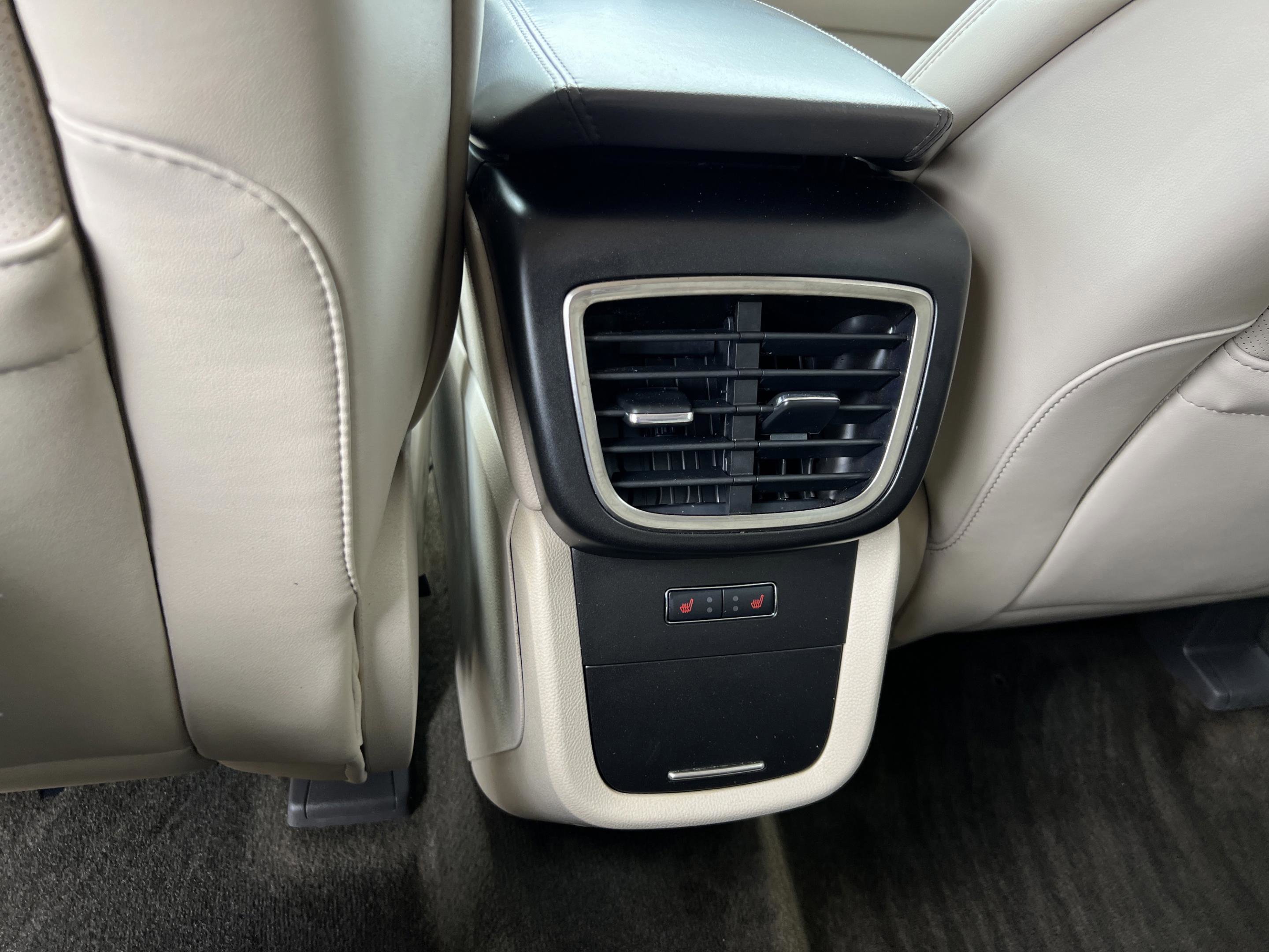 Used 2017 Lincoln MKX Reserve w/ Driver Assistance Package FWD image 23