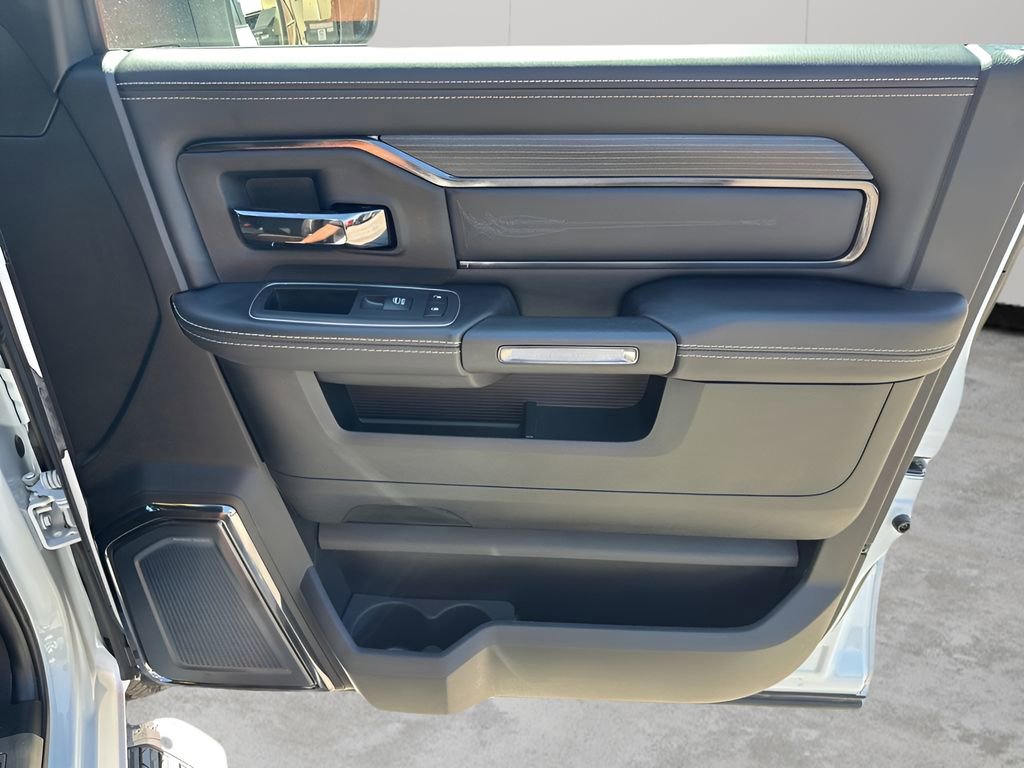 Used 2024 RAM 2500 Limited image 13