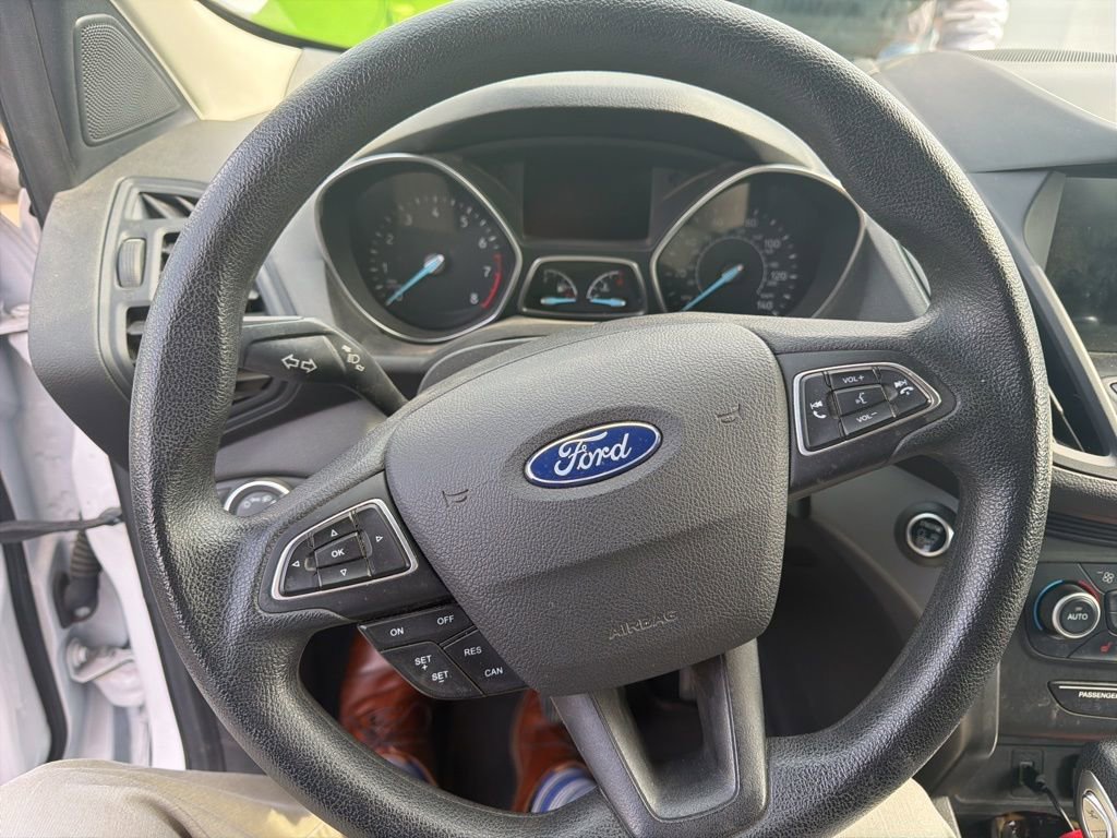 Used 2019 Ford Escape SE image 12