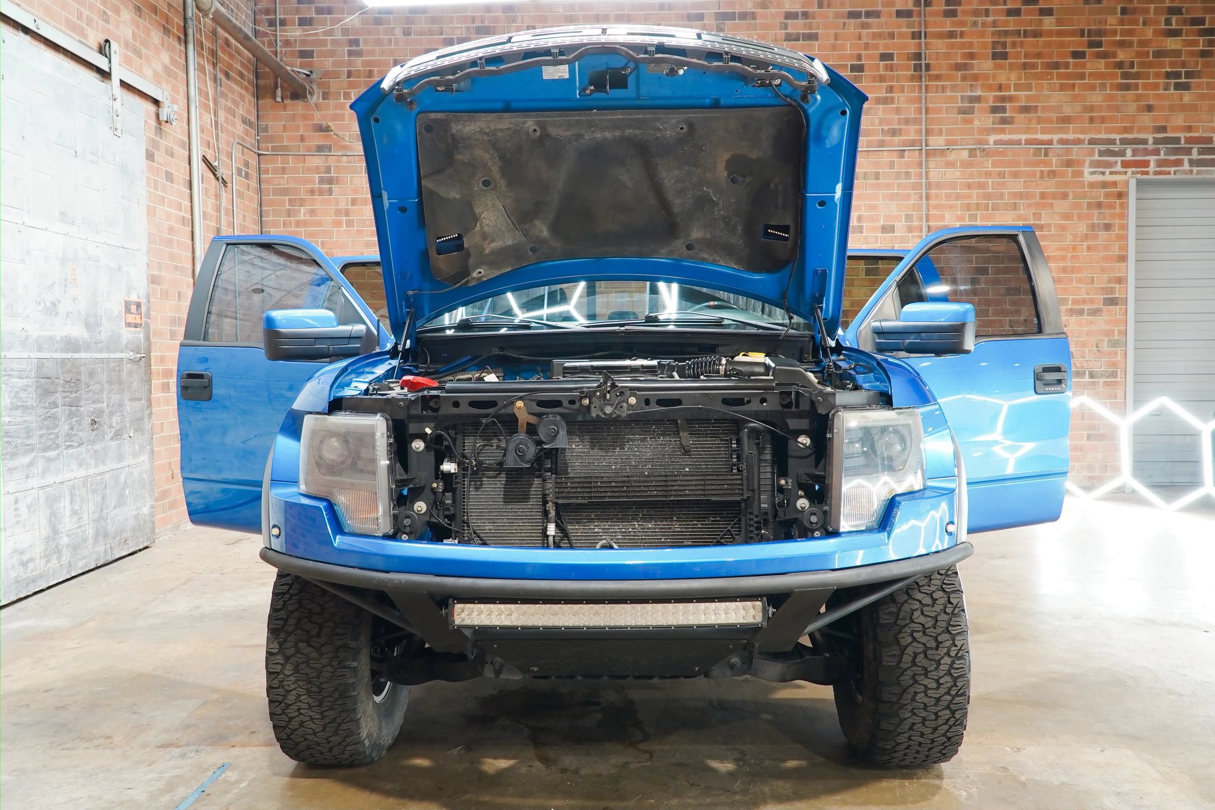 Used 2014 Ford F150 Raptor w/ Equipment Group 801A Luxury AWD/4WD image 25