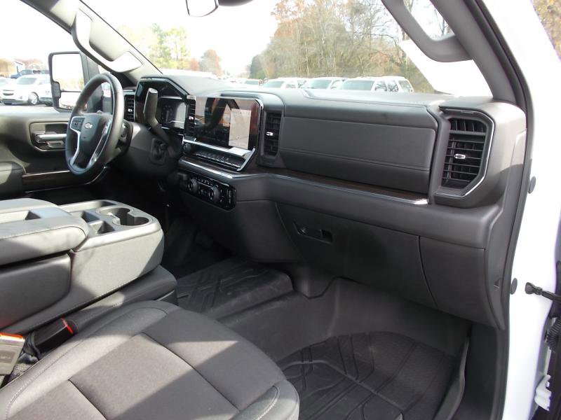 Used 2025 Chevrolet Silverado 2500 LT image 27