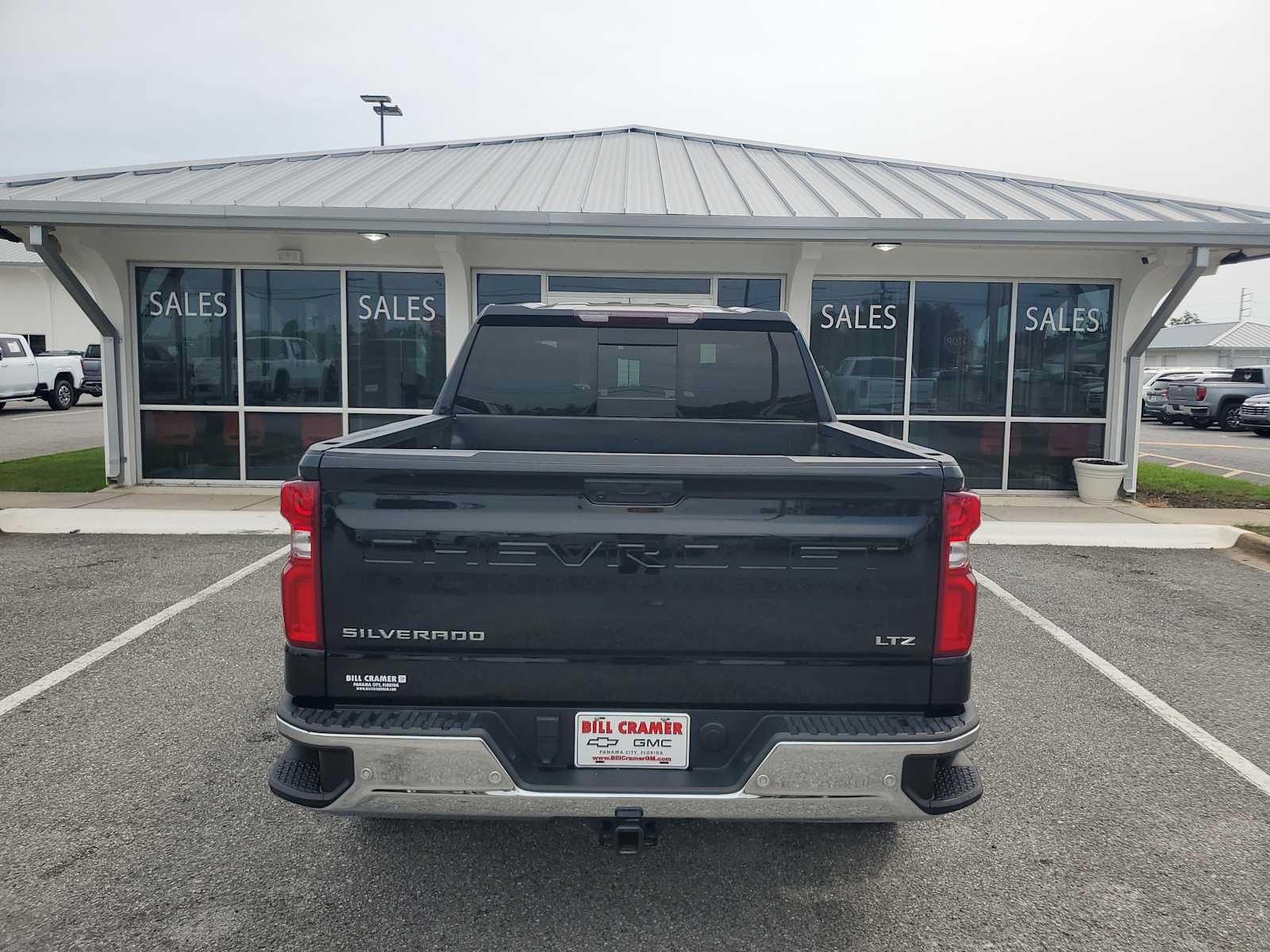 Used 2024 Chevrolet Silverado 1500 LTZ w/ LTZ Convenience Package II RWD image 4