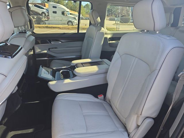 Used 2022 Jeep Grand Wagoneer Series II w/ Convenience Group III image 14