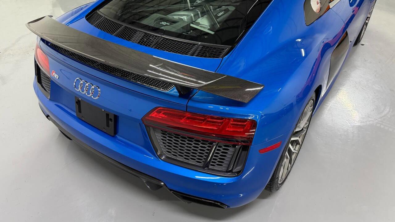 Used 2017 Audi R8 V10 plus w/ Full Leather Package image 15