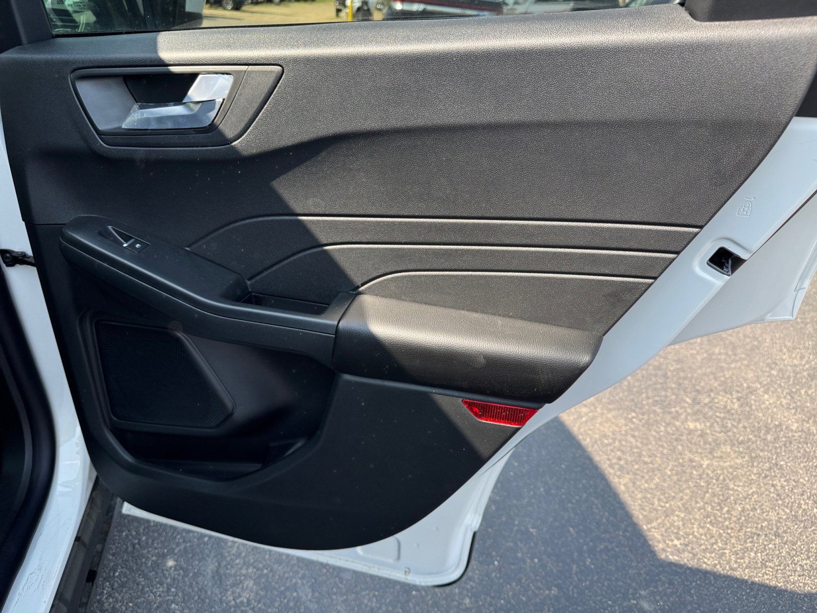 New 2025 Ford Escape SE image 27