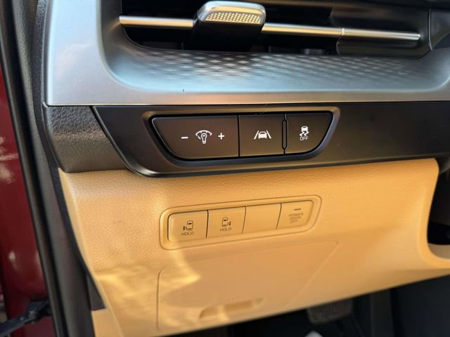 Used 2024 Kia Carnival LX FWD image 19