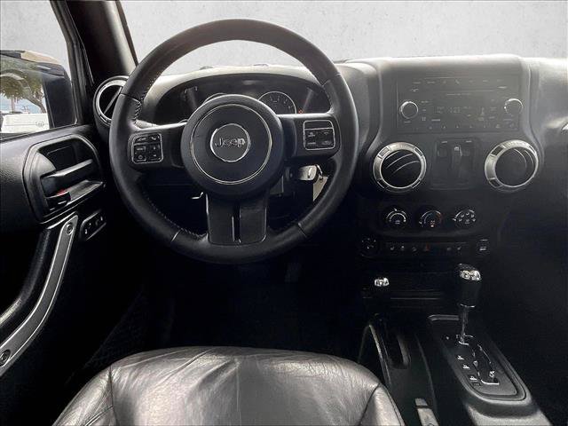 Used 2018 Jeep Wrangler Sahara w/ Connectivity Group AWD/4WD image 7