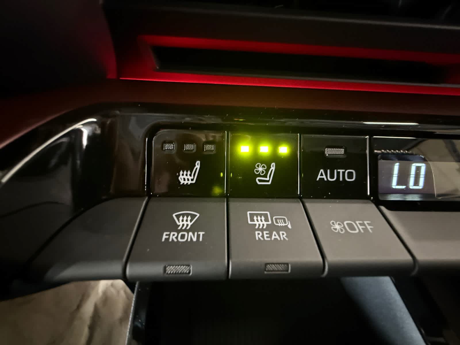 New 2026 Toyota Prius Plug-In Hybrid w/ Limited Premium Package FWD image 19