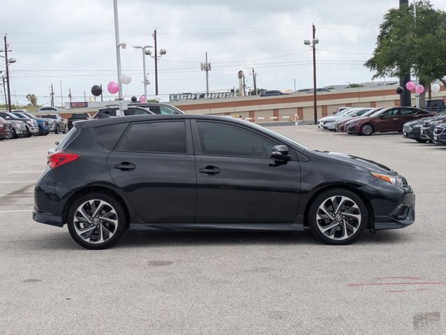 Used 2017 Toyota Corolla iM image 4