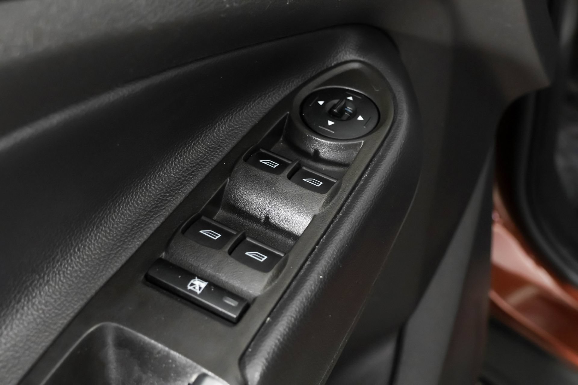 Used 2018 Ford Escape SE FWD image 35