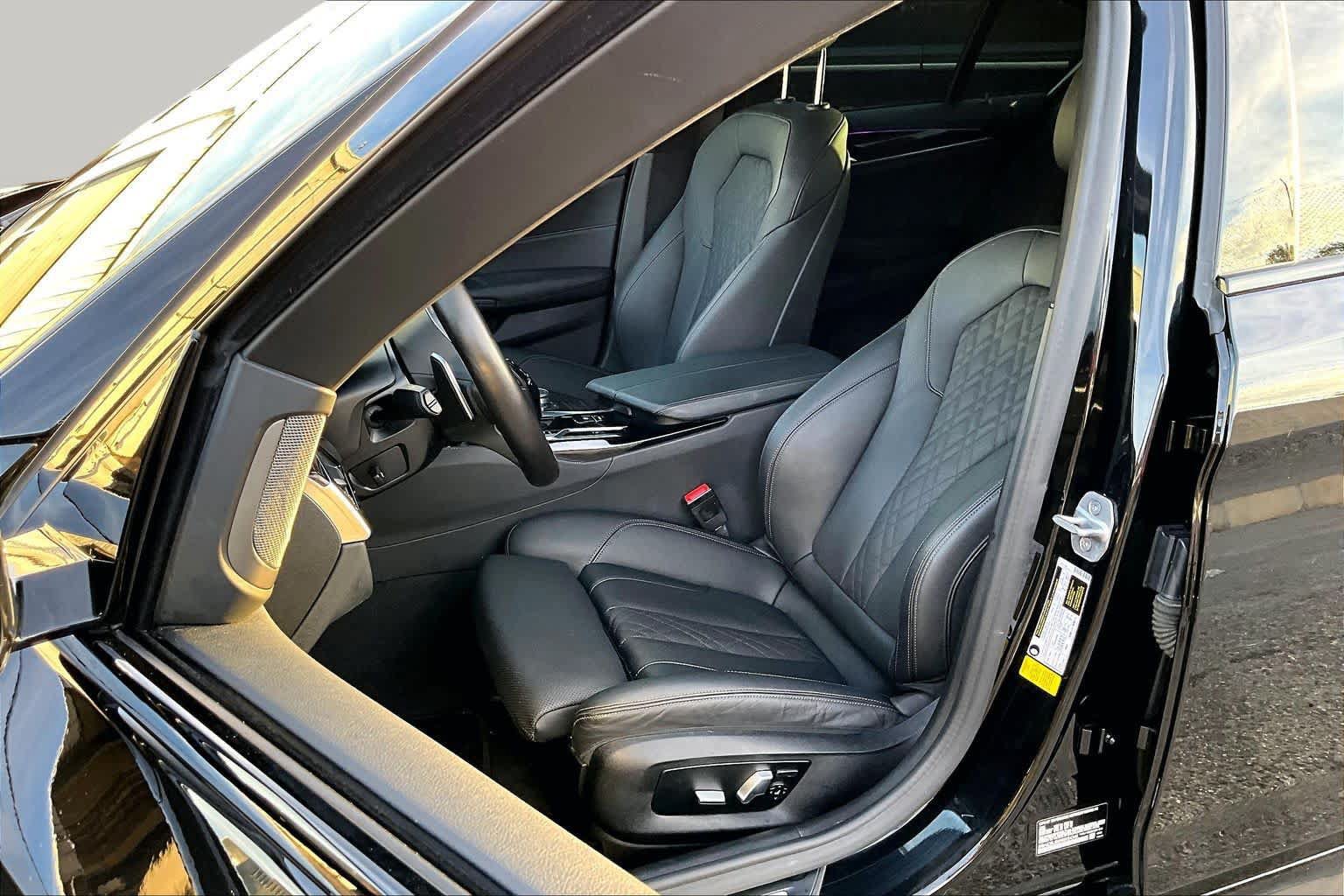 Used 2022 BMW 540i w/ M Sport Package RWD image 7