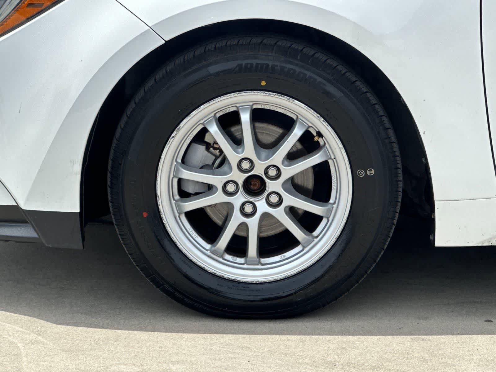 Used 2022 Toyota Corolla LE w/ Carpet Mat Package (TMS) FWD image 26