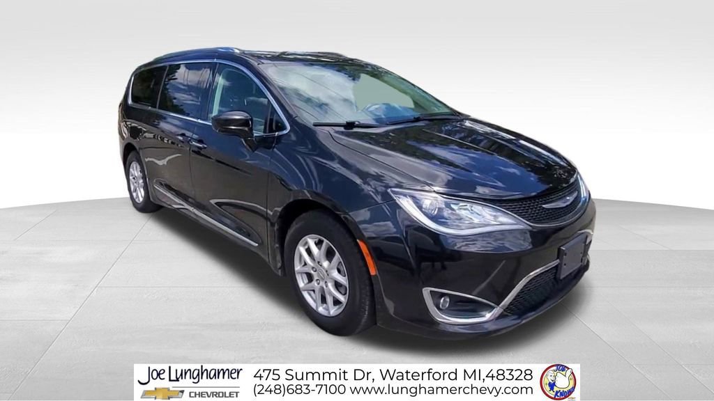 Used 2020 Chrysler Pacifica Touring-L FWD video 2