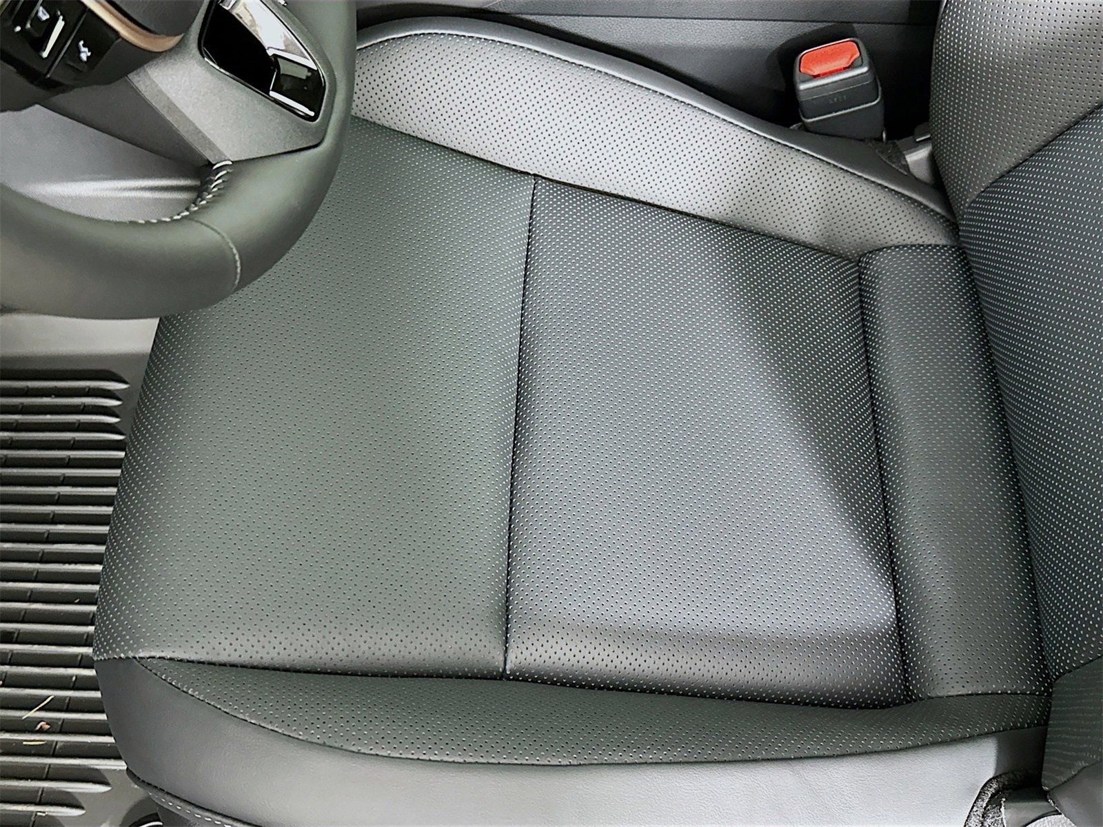 New 2025 Toyota Crown Signia Limited image 20