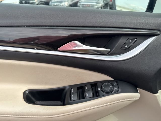 Used 2024 Buick Enclave Essence w/ Technology Package FWD image 16