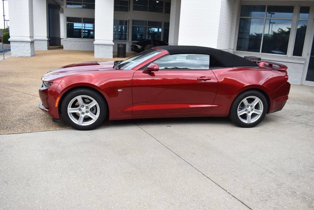 Used 2023 Chevrolet Camaro LT w/ Technology Package RWD image 5