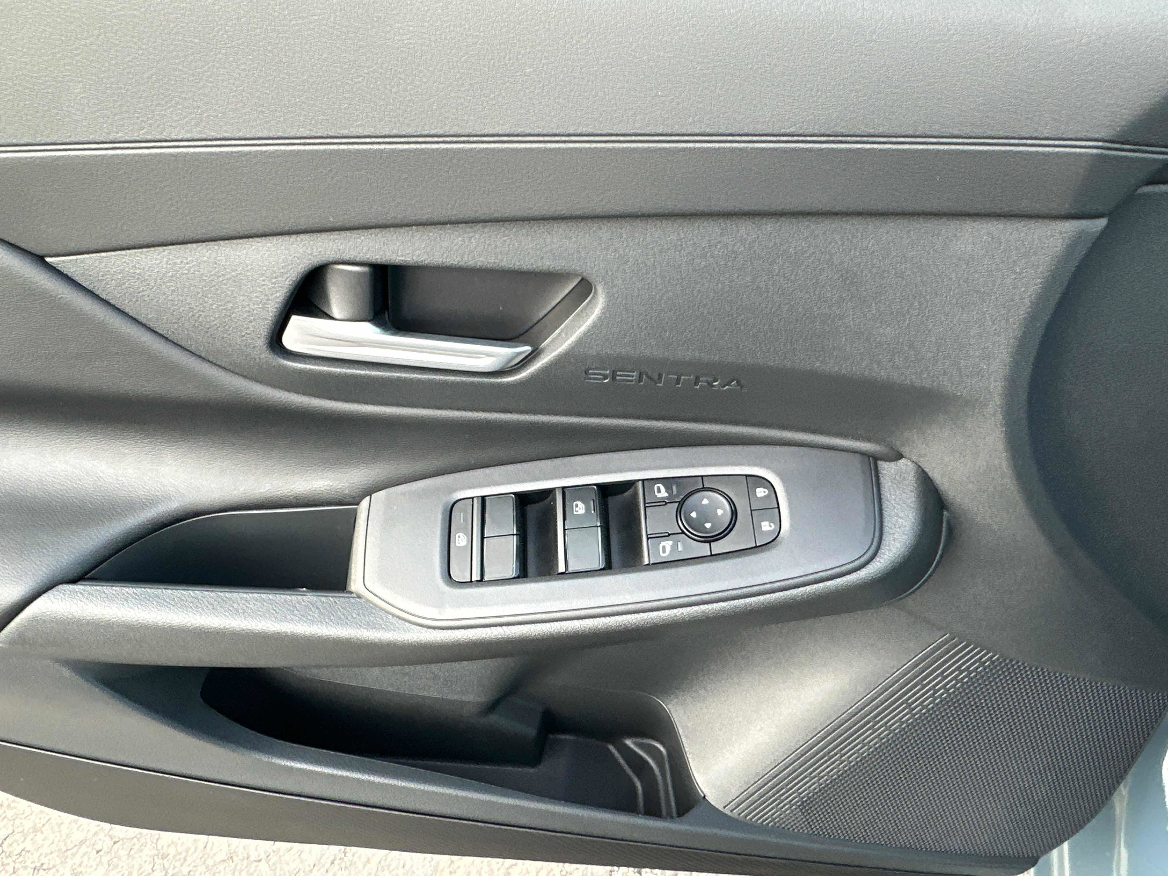 New 2026 Nissan Sentra SV w/ SV Convenience Package FWD image 17