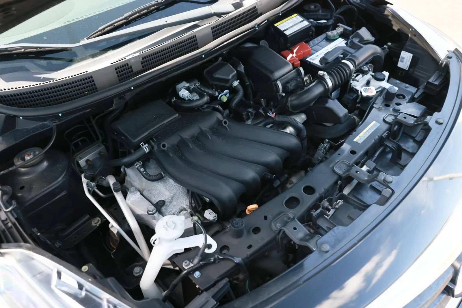 Used 2019 Nissan Versa SV FWD image 48
