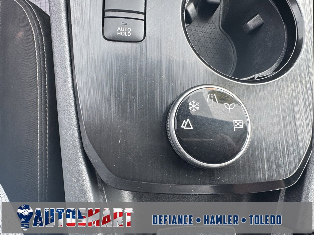 Used 2025 Nissan Rogue SV image 18