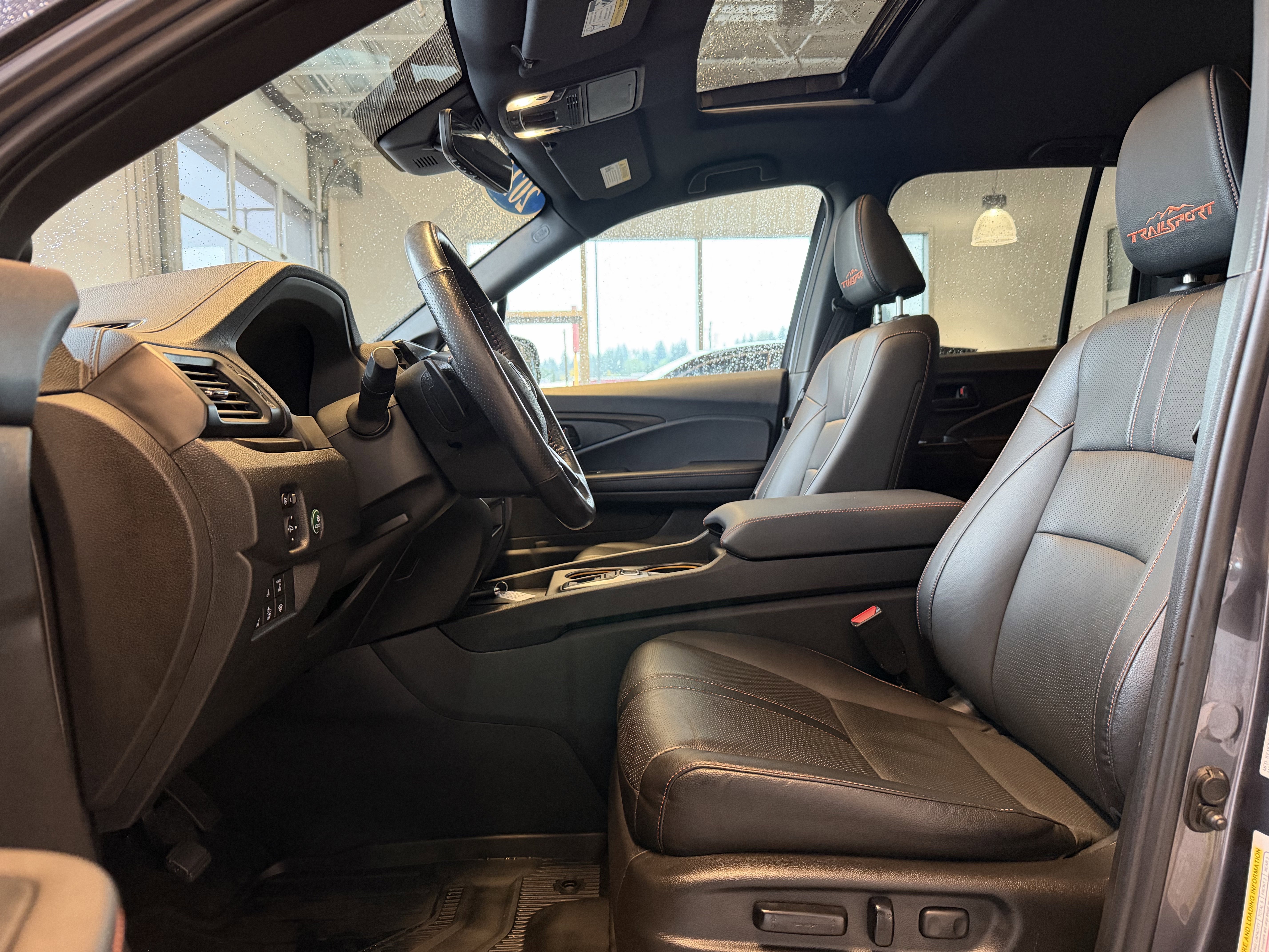 Used 2025 Honda Ridgeline TrailSport image 8
