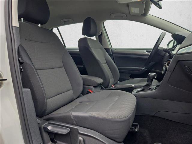 Used 2015 Volkswagen Golf S FWD image 19
