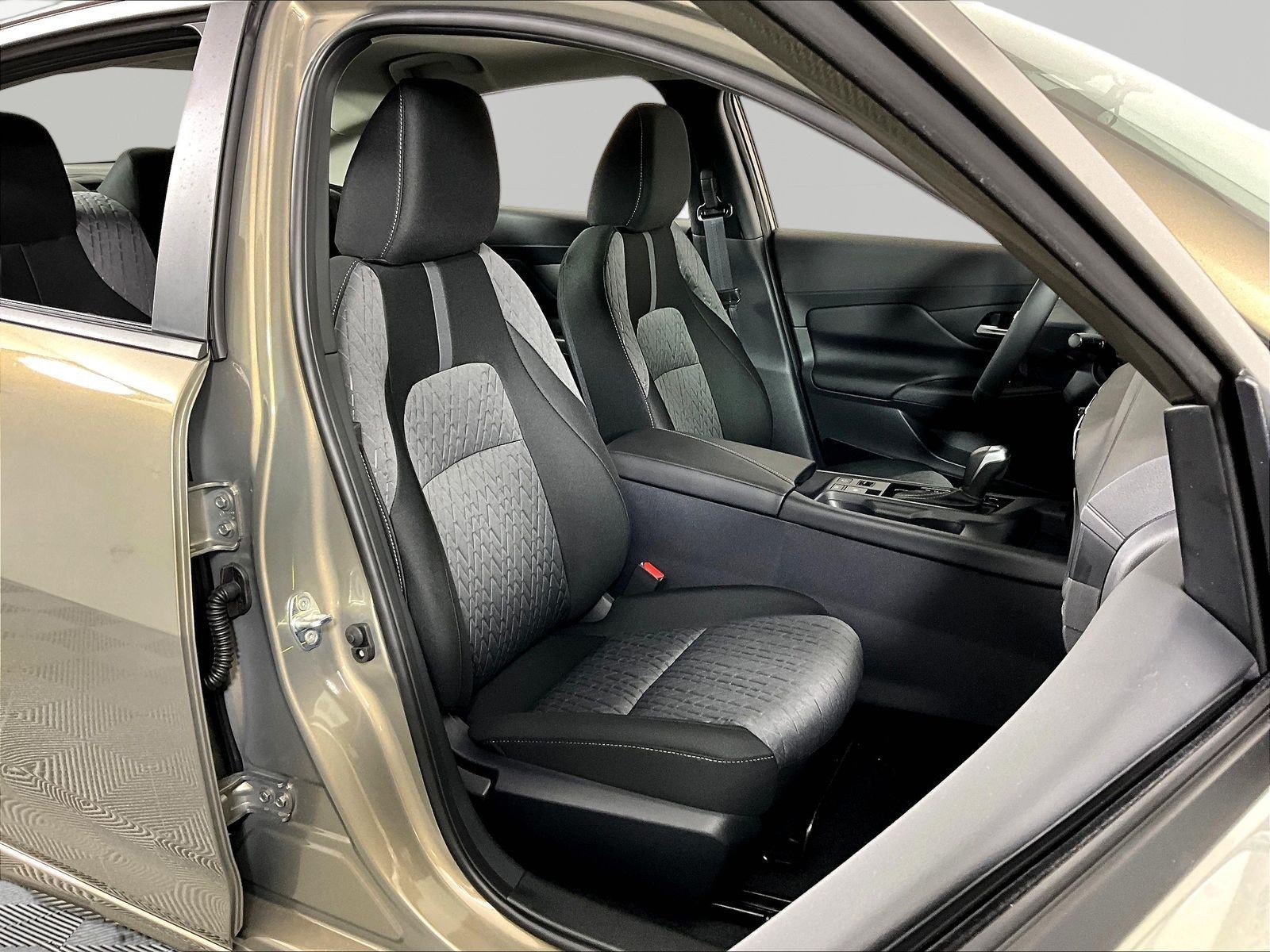 New 2026 Nissan Sentra SV w/ SV Convenience Package FWD image 19