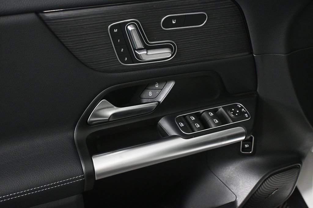 Certified 2026 Mercedes-Benz GLA 250 image 8