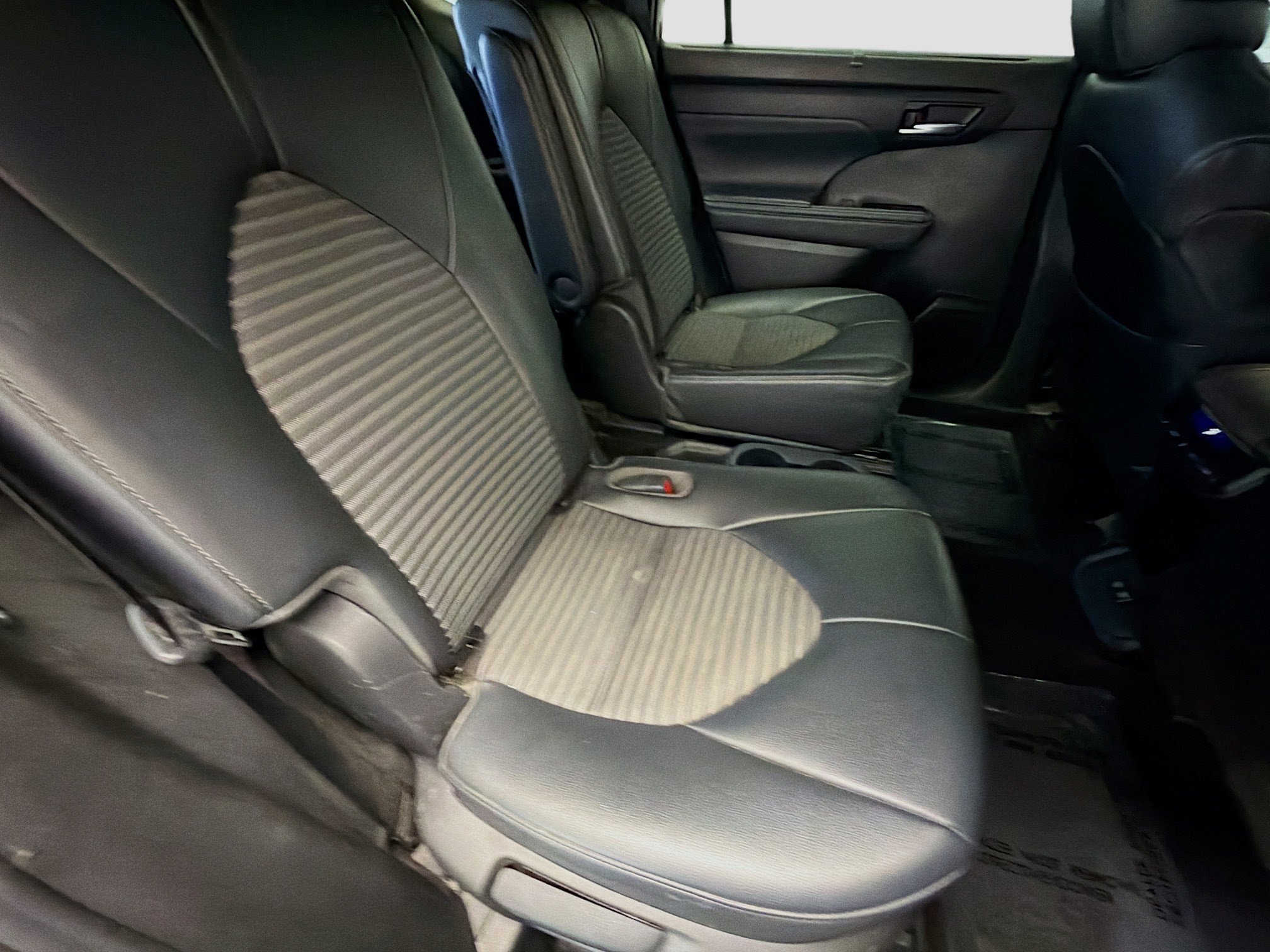 Used 2021 Toyota Highlander XSE image 14