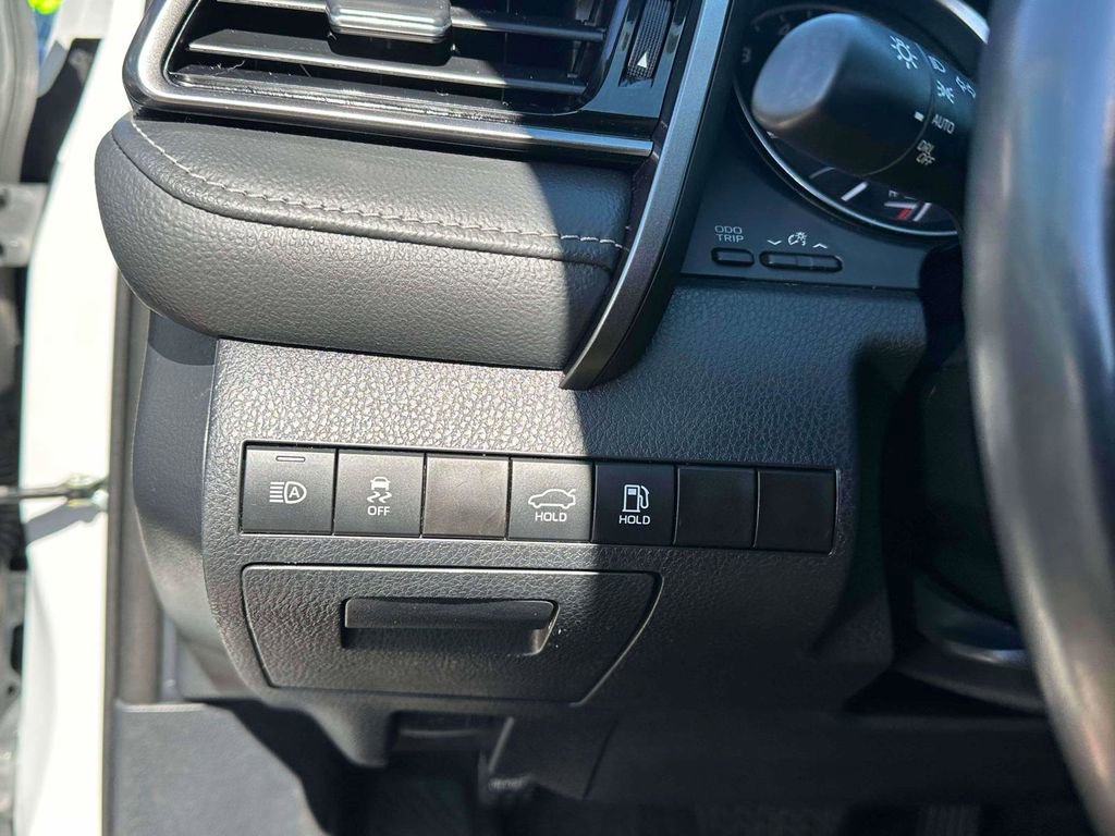 Used 2024 Toyota Camry SE FWD image 18
