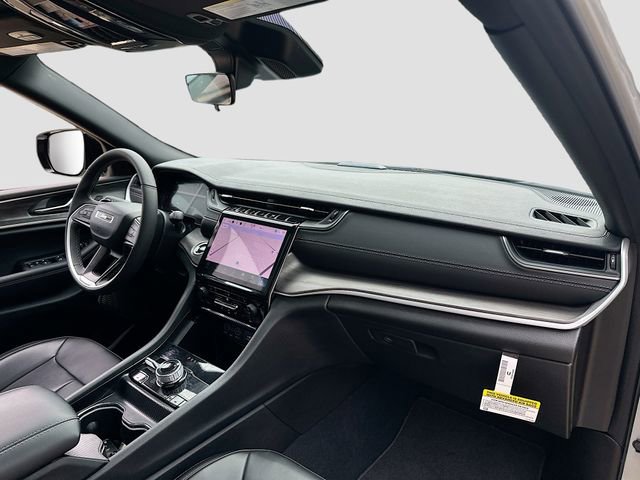 New 2025 Jeep Grand Cherokee Limited 4xe image 32