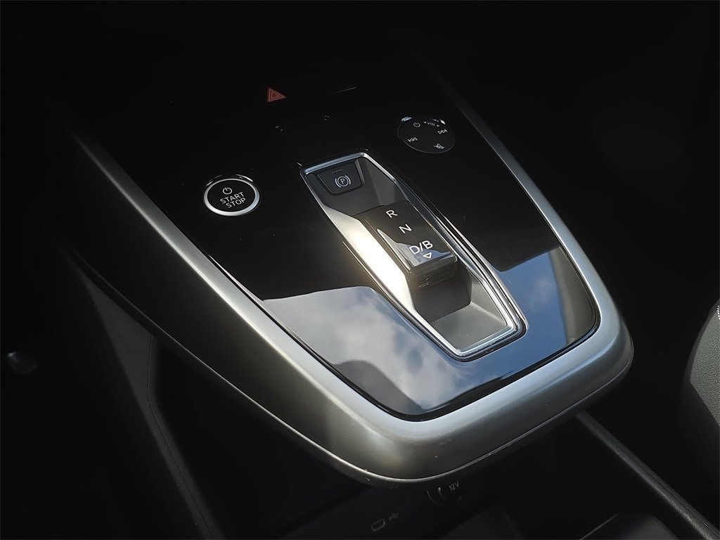 Used 2024 Audi Q4 e-tron Premium Plus image 21