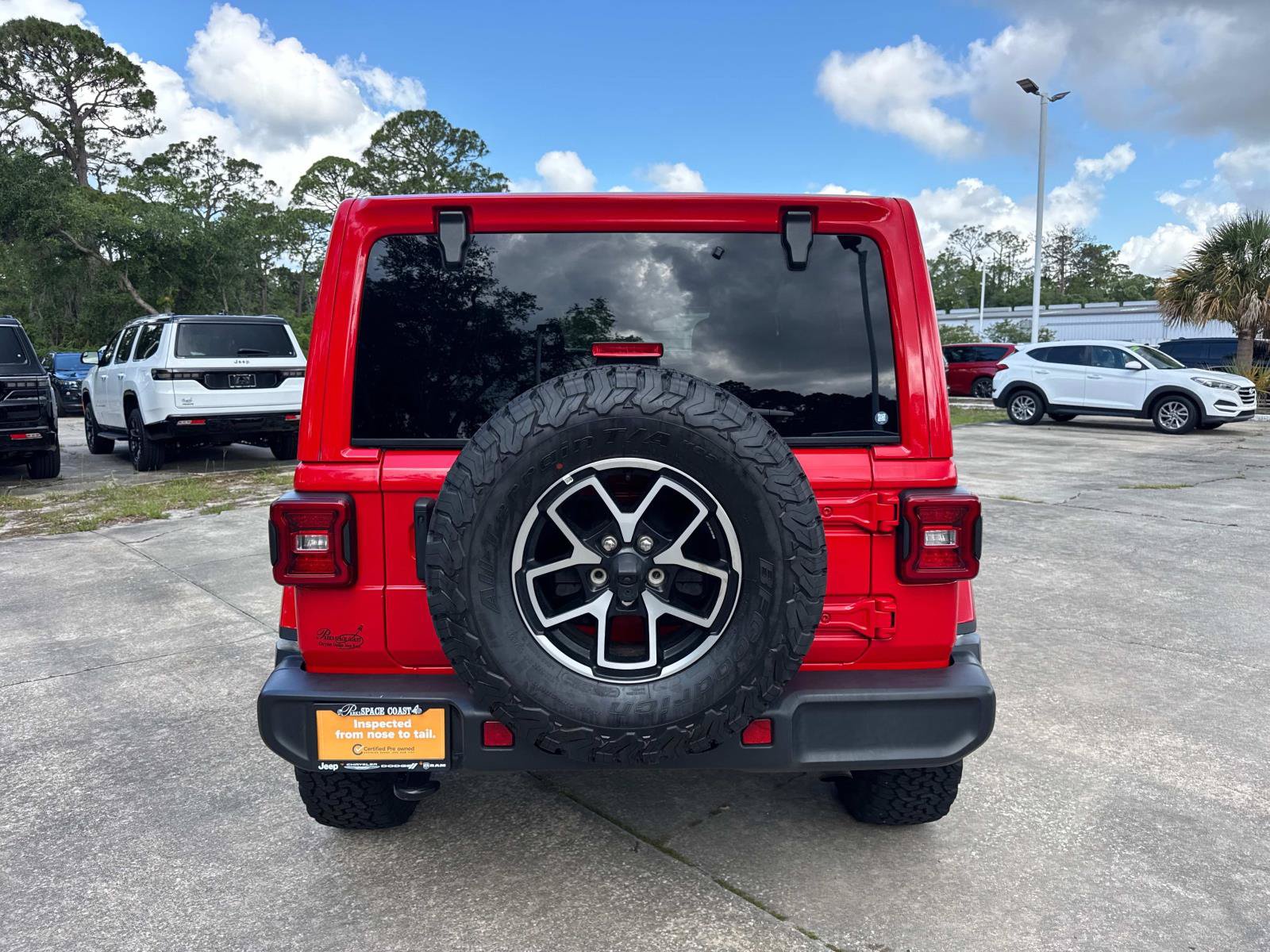 Certified 2024 Jeep Wrangler Unlimited Sahara AWD/4WD image 4