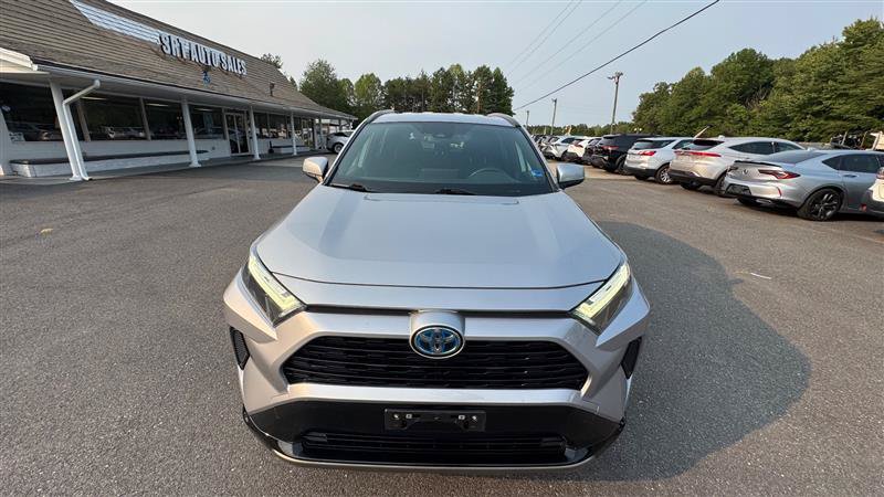 Used 2022 Toyota RAV4 SE w/ SE Grade Weather Package AWD/4WD image 16