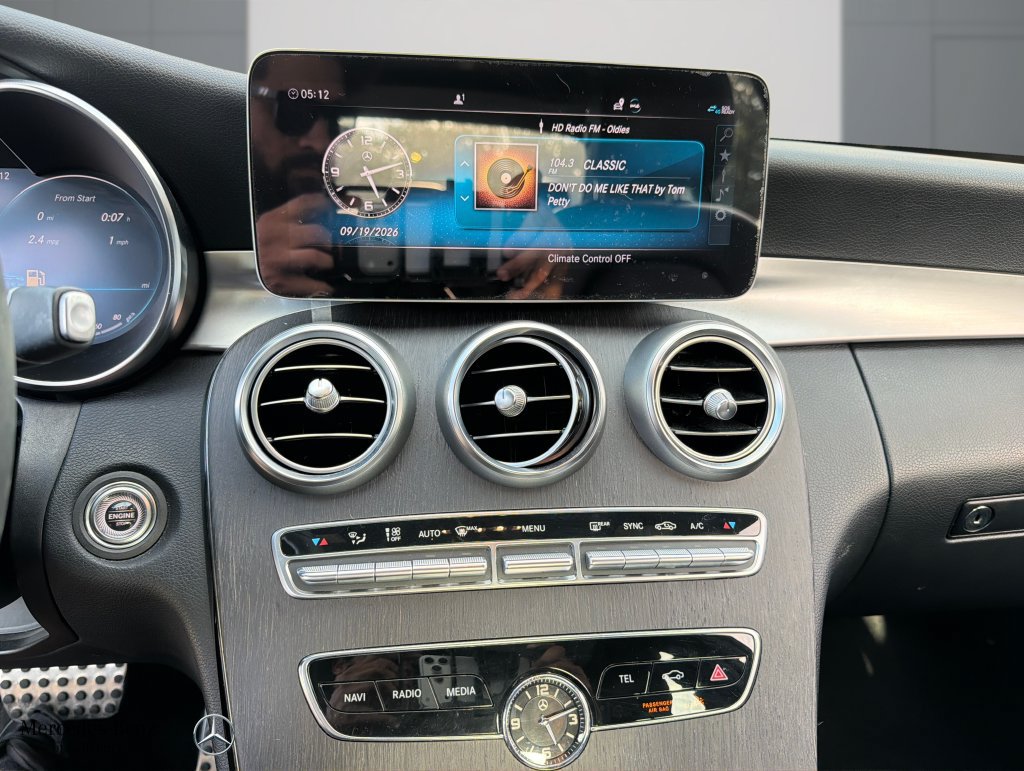 Used 2020 Mercedes-Benz C 300 4MATIC Sedan image 9