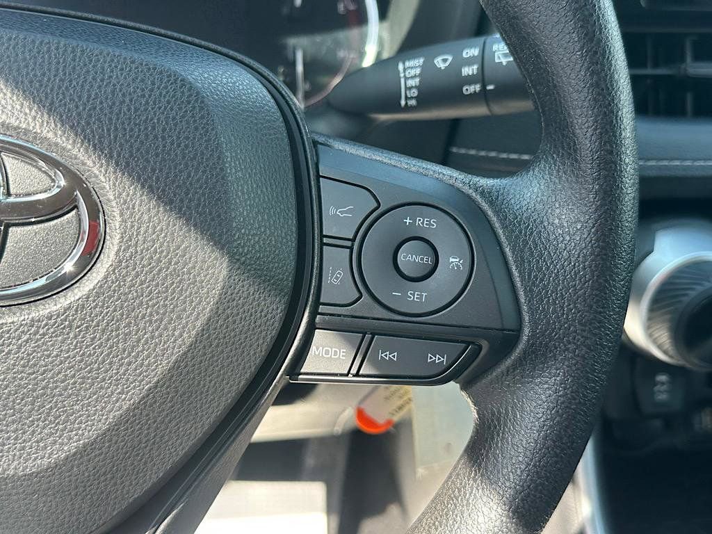 Certified 2025 Toyota RAV4 LE image 21