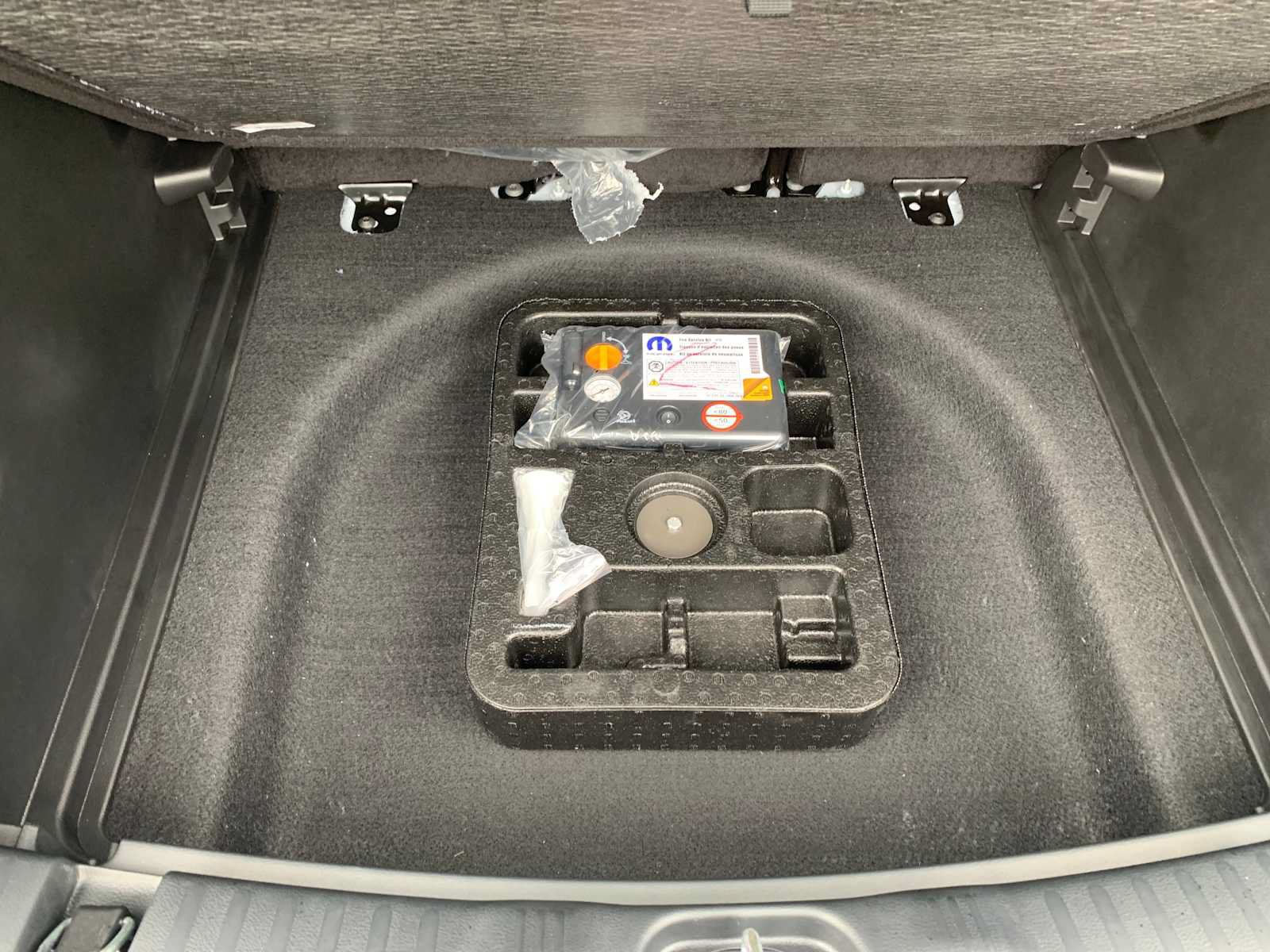New 2026 Jeep Compass Latitude AWD/4WD image 21