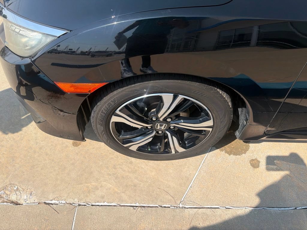 Used 2016 Honda Civic Touring image 12