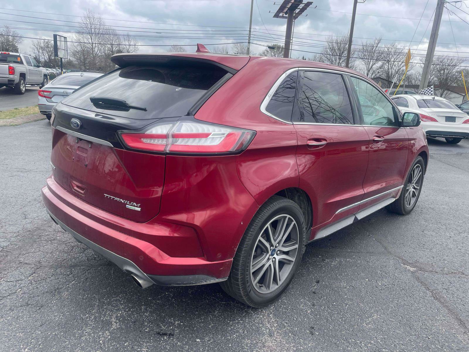 Used 2019 Ford Edge Titanium w/ Equipment Group 301A AWD/4WD image 4