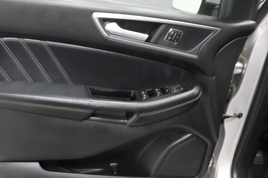 Used 2017 Ford Edge Sport w/ Technology Package AWD/4WD image 21