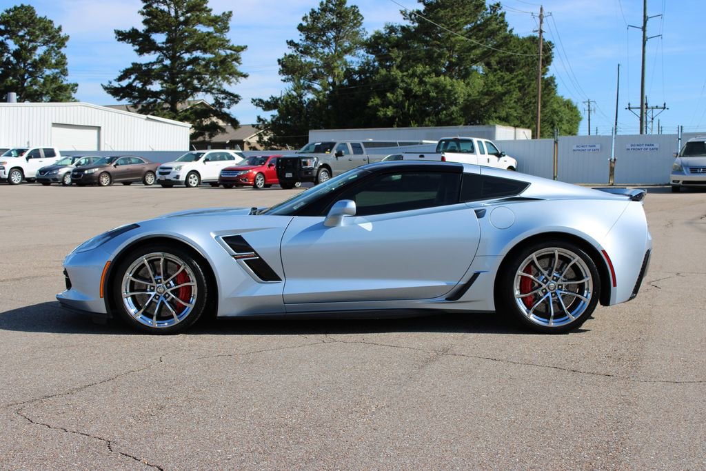 Used 2017 Chevrolet Corvette Grand Sport RWD image 3
