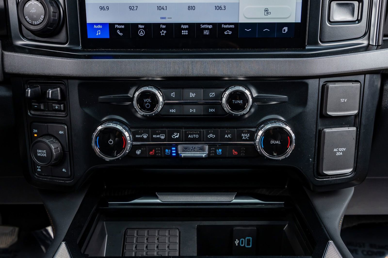 Used 2024 Ford F250 Platinum image 26