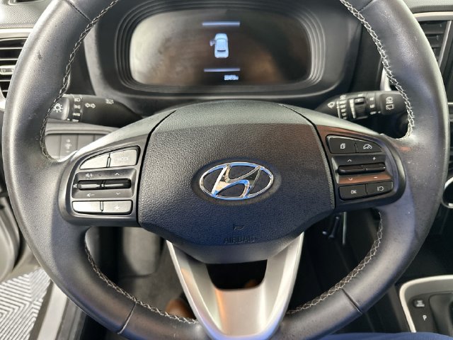 Used 2023 Hyundai Venue SEL w/ Cargo Package FWD image 18