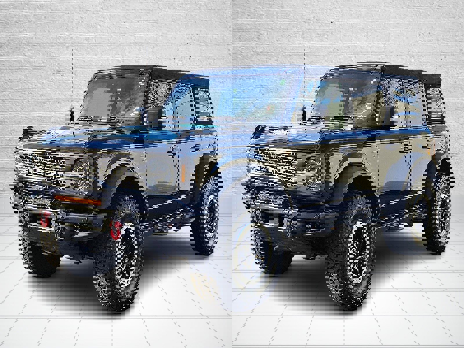 Used 2022 Ford Bronco Badlands image 3